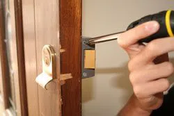 Locksmith Key Store Chicago, IL 312-288-7672 - lock-opening